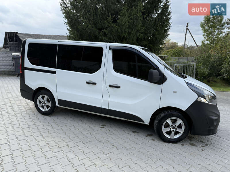 Минивэн Opel Vivaro 2016 в Львове