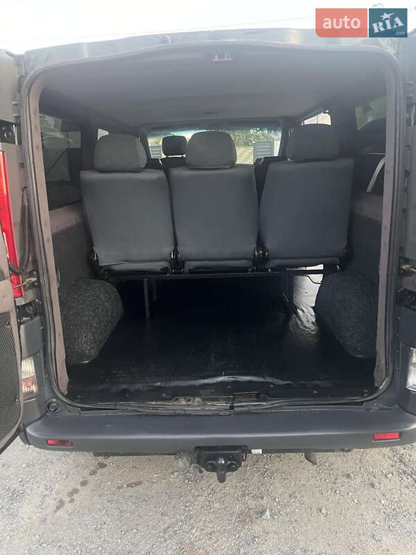 Минивэн Opel Vivaro 2005 в Ровно