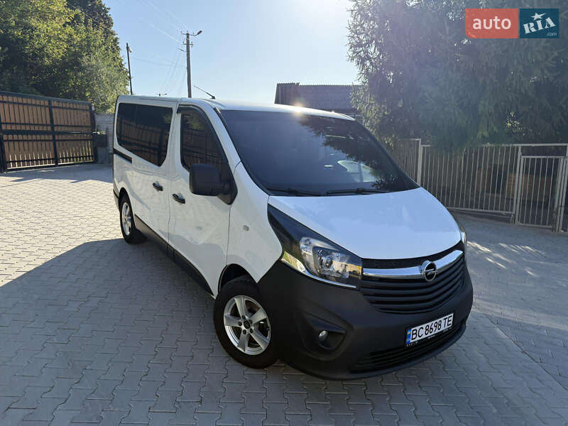 Opel Vivaro 2016