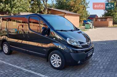 Минивэн Opel Vivaro 2008 в Ромнах