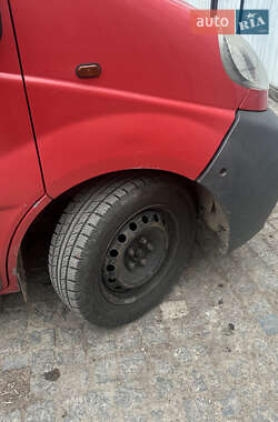 Минивэн Opel Vivaro 2004 в 