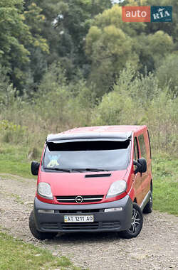 Минивэн Opel Vivaro 2003 в 