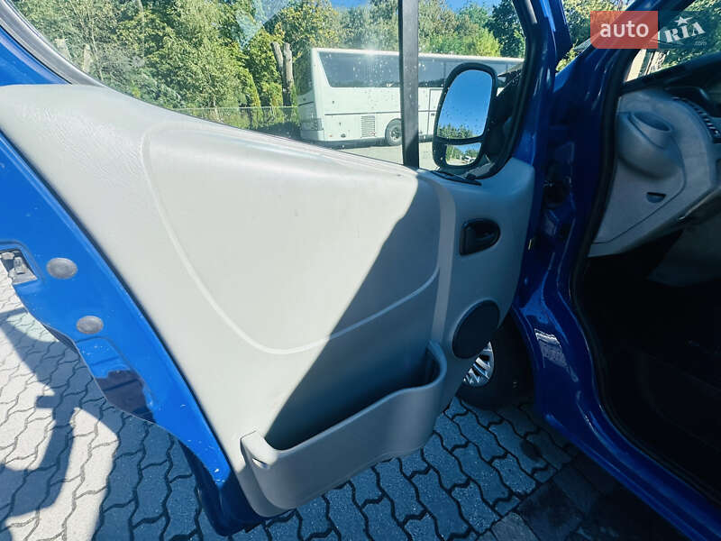 Минивэн Opel Vivaro 2007 в Львове