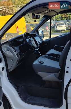 Минивэн Opel Vivaro 2009 в 