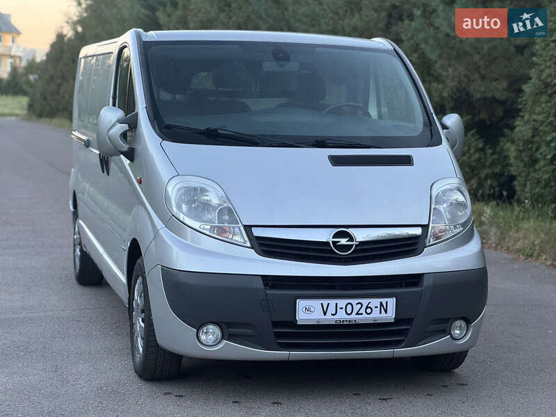 Opel Vivaro 2014