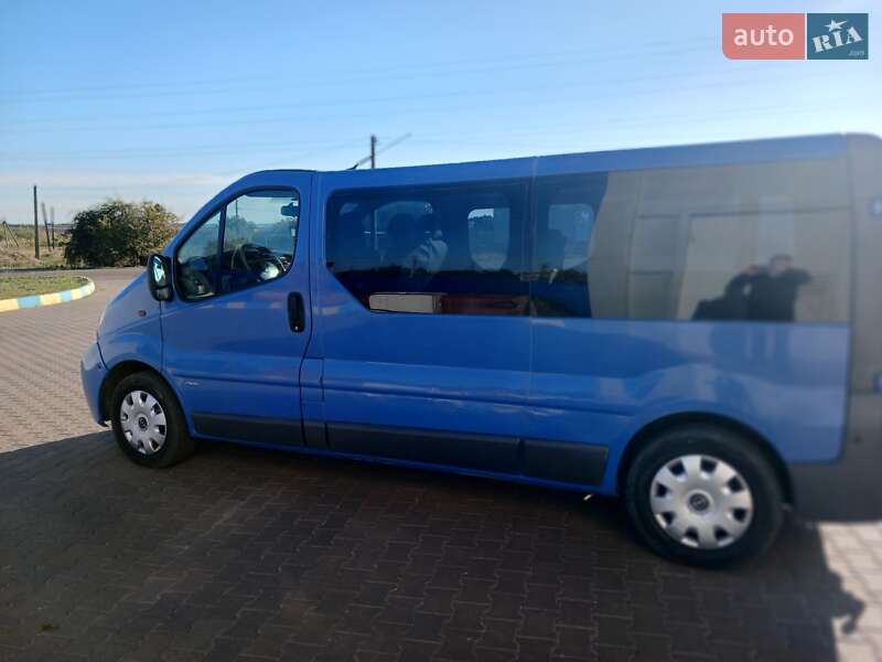 Минивэн Opel Vivaro 2003 в Одессе
