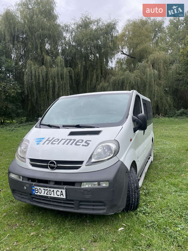 Opel Vivaro 2004