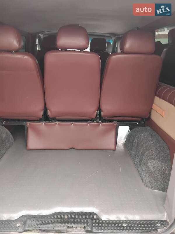 Минивэн Opel Vivaro 2007 в Хотине