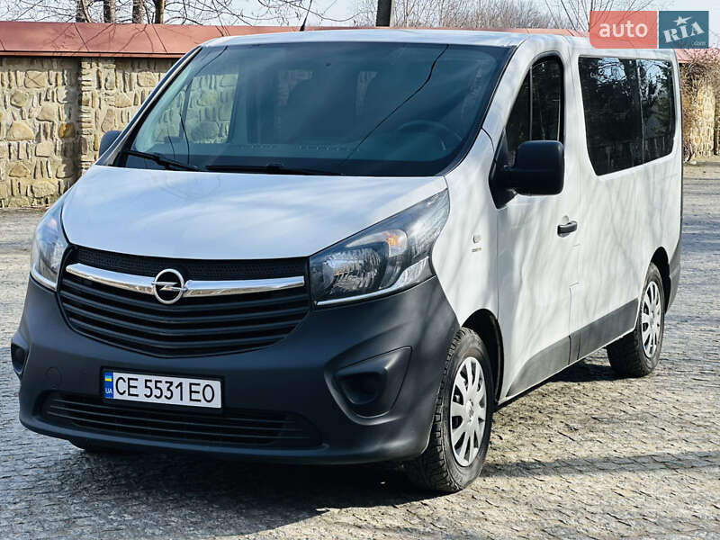 Минивэн Opel Vivaro 2015 в Черновцах