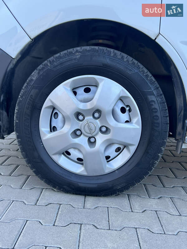 Грузовой фургон Opel Vivaro 2014 в Рожище