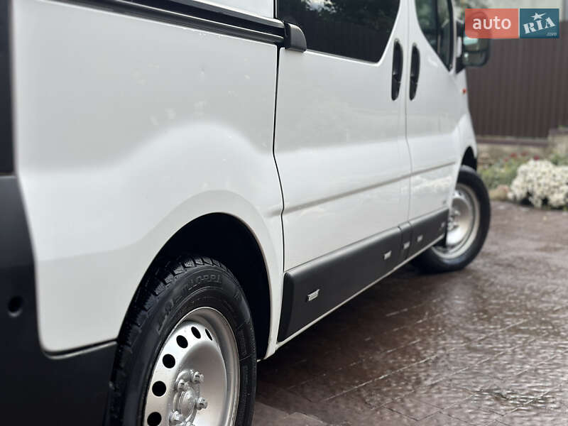 Мінівен Opel Vivaro 2006 в Луцьку