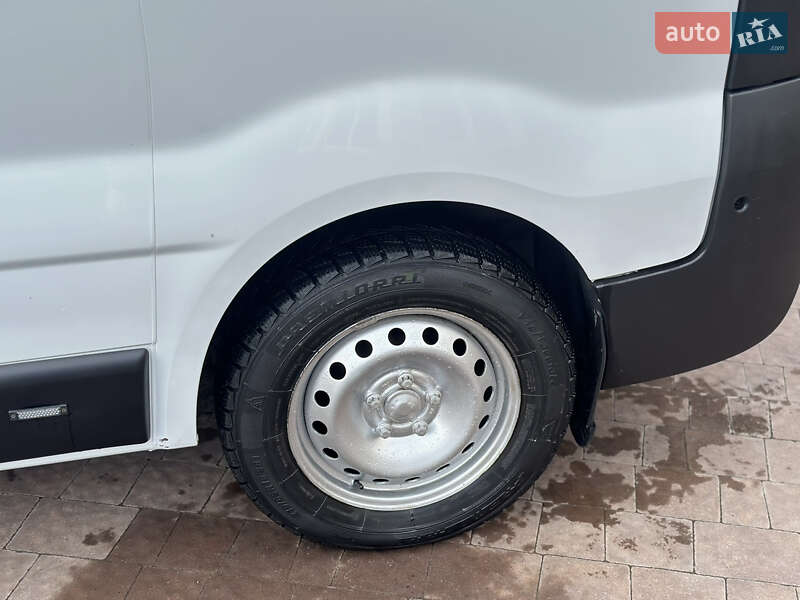 Мінівен Opel Vivaro 2006 в Луцьку