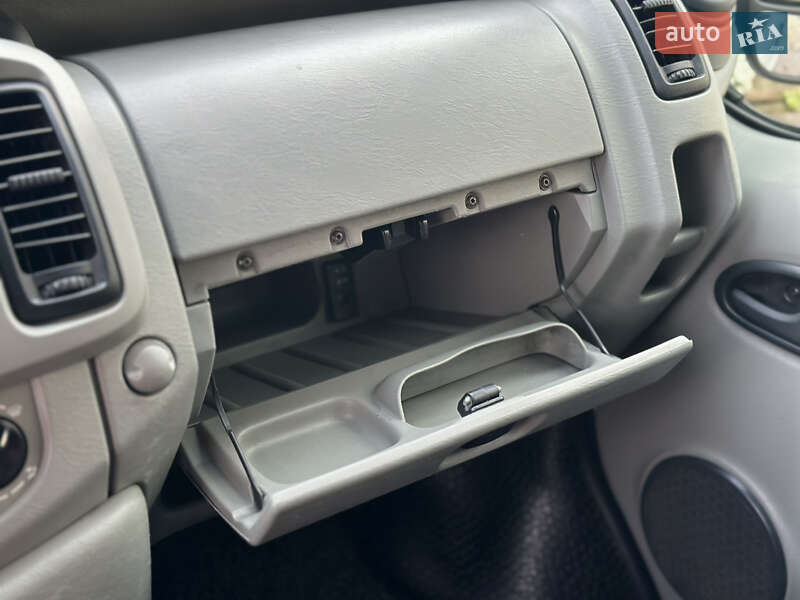 Мінівен Opel Vivaro 2006 в Луцьку