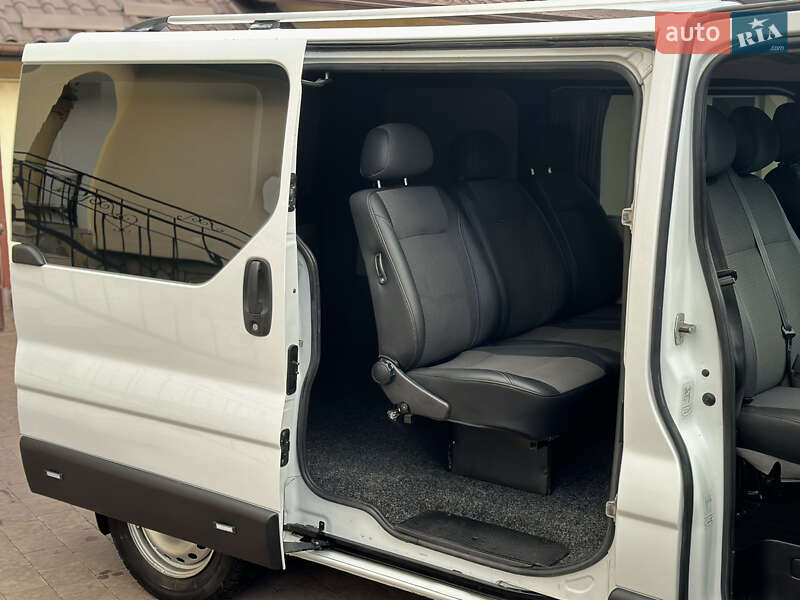 Мінівен Opel Vivaro 2006 в Луцьку