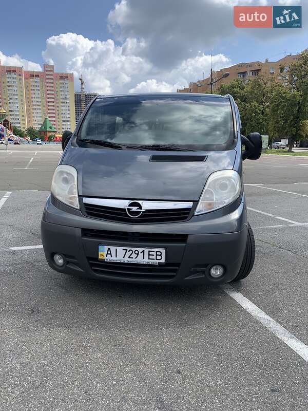 Минивэн Opel Vivaro 2012 в Киеве