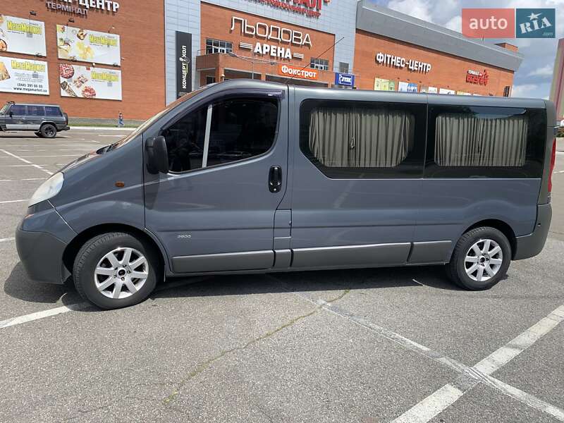 Минивэн Opel Vivaro 2012 в Киеве