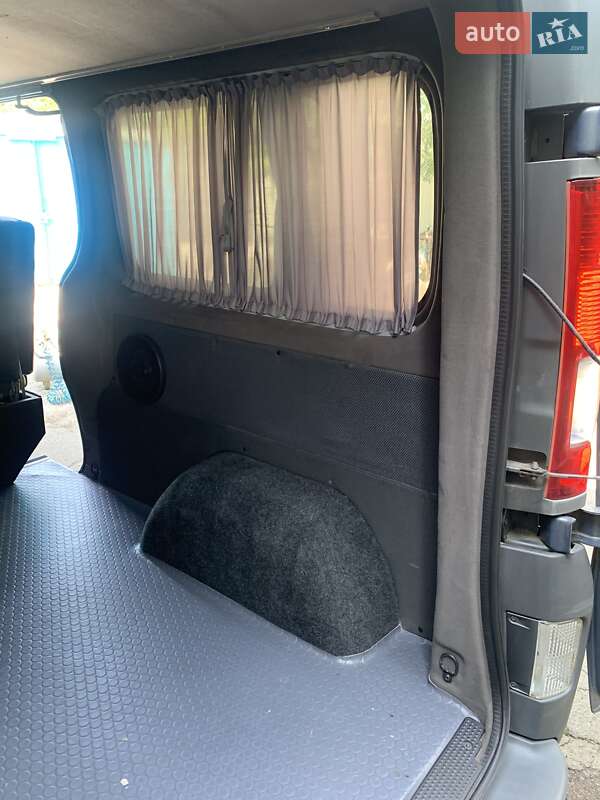 Минивэн Opel Vivaro 2012 в Киеве