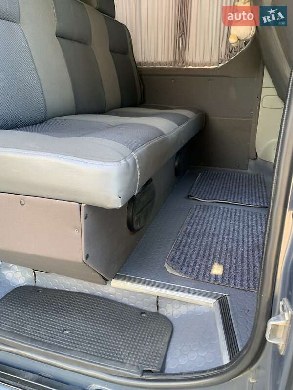 Минивэн Opel Vivaro 2012 в Киеве