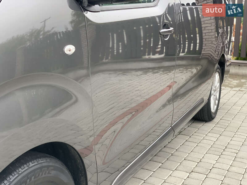 Мінівен Opel Vivaro 2022 в Старокостянтинові