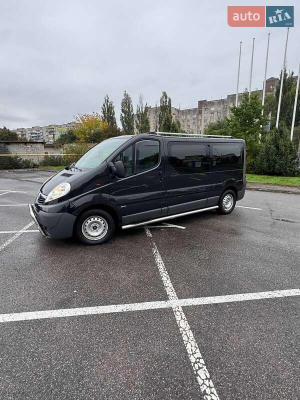 Мінівен Opel Vivaro 2010 в Івано-Франківську