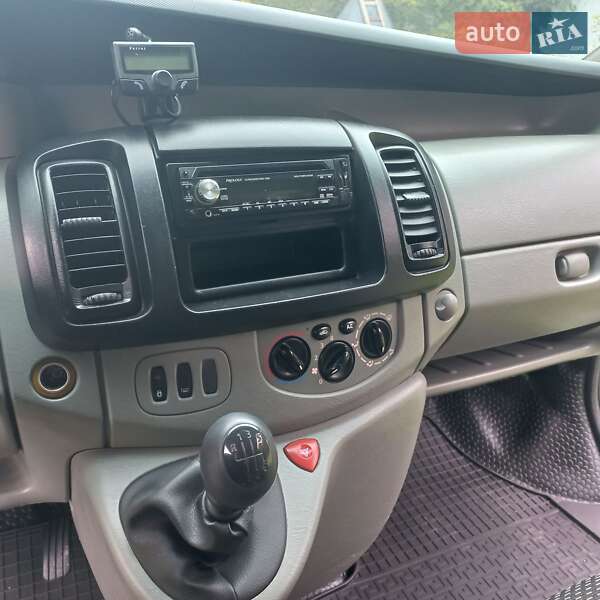 Грузопассажирский фургон Opel Vivaro 2007 в Виннице