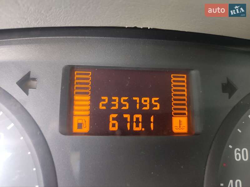 Минивэн Opel Vivaro 2006 в Киеве фото 11 Минивэн Opel Vivaro 2006 в Киеве