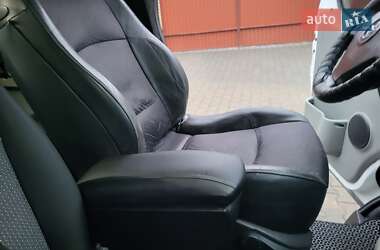 Минивэн Opel Vivaro 2005 в 