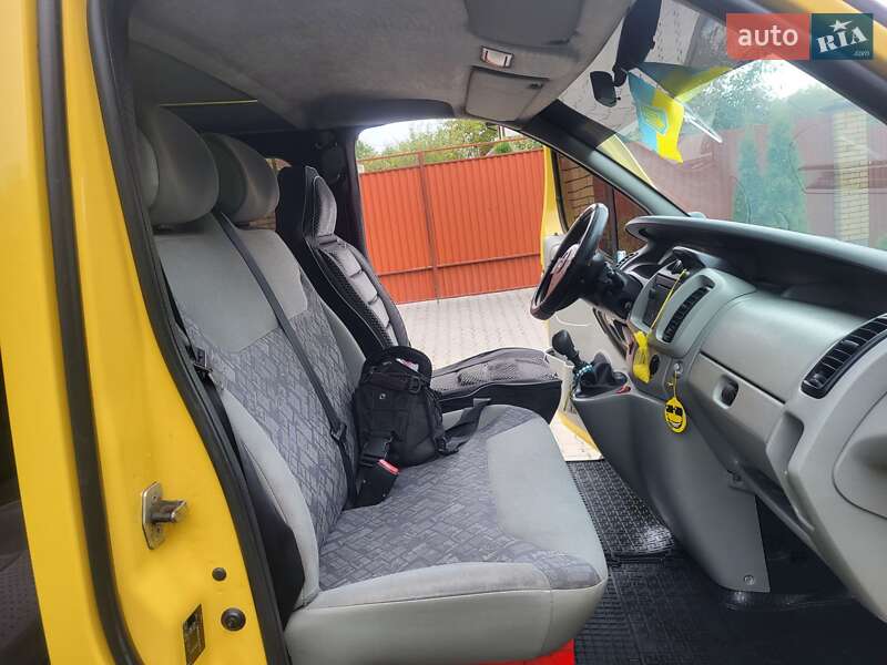 Минивэн Opel Vivaro 2004 в Хмельницком
