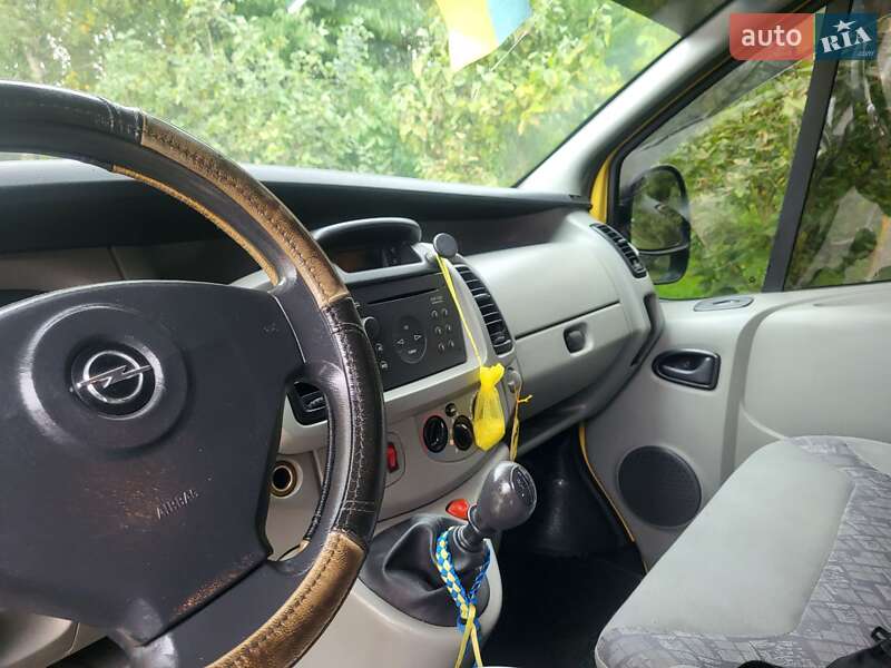 Минивэн Opel Vivaro 2004 в Хмельницком