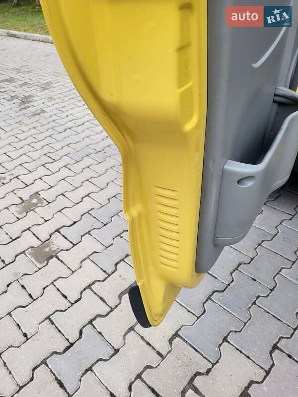Минивэн Opel Vivaro 2004 в Хмельницком