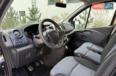 Минивэн Opel Vivaro 2015 в 