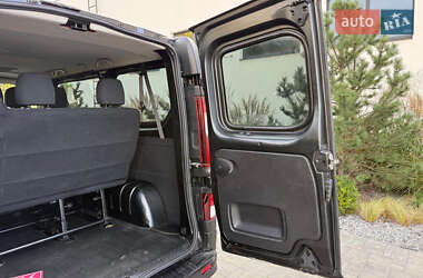 Минивэн Opel Vivaro 2015 в 