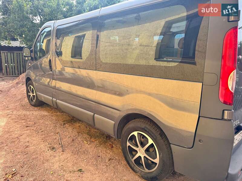 Минивэн Opel Vivaro 2013 в Житомире