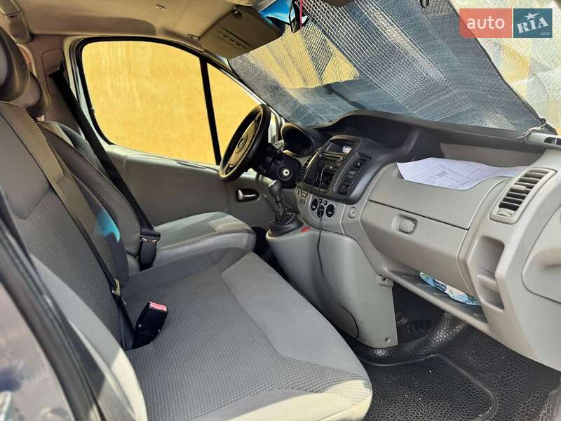 Минивэн Opel Vivaro 2013 в Житомире