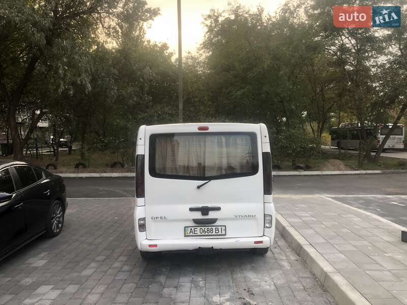 Мінівен Opel Vivaro 2004 в Дніпрі