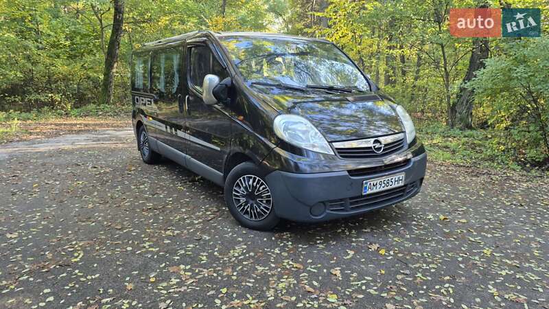 Минивэн Opel Vivaro 2007 в 