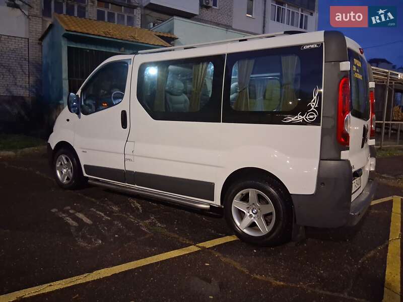 Минивэн Opel Vivaro 2008 в Николаеве