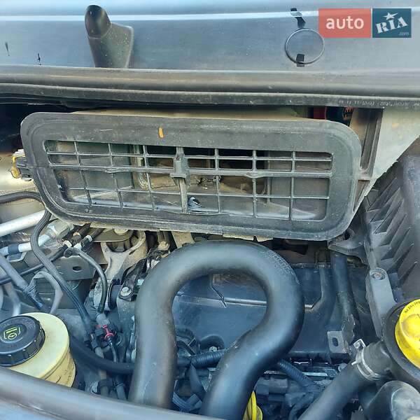 Мінівен Opel Vivaro 2011 в Житомирі фото 12 Мінівен Opel Vivaro 2011 в Житомирі