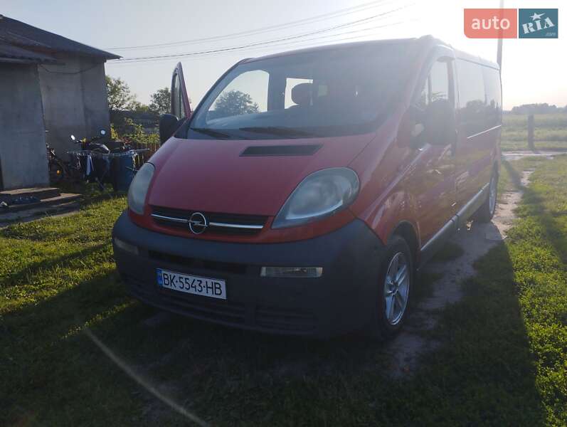 Минивэн Opel Vivaro 2004 в Остроге фото Минивэн Opel Vivaro 2004 в Остроге