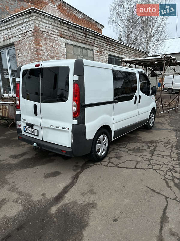 Минивэн Opel Vivaro 2012 в Луцке