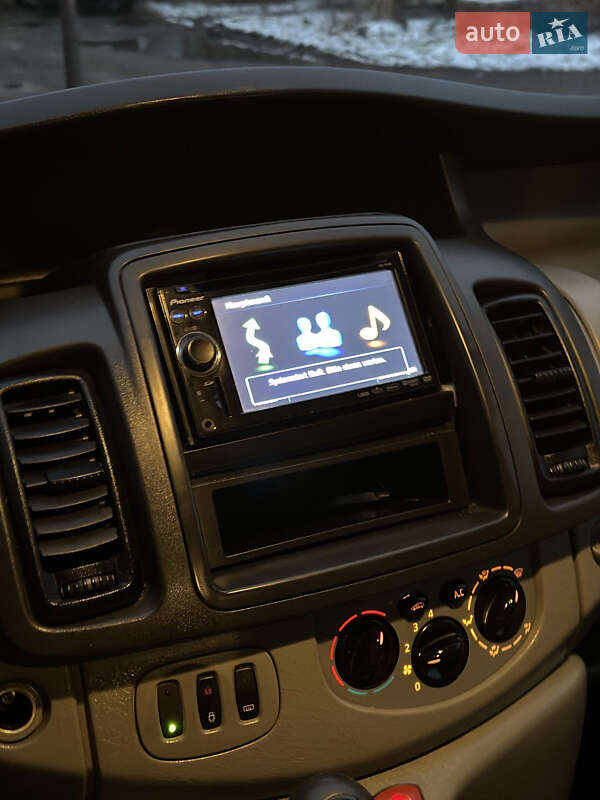 Минивэн Opel Vivaro 2012 в Луцке