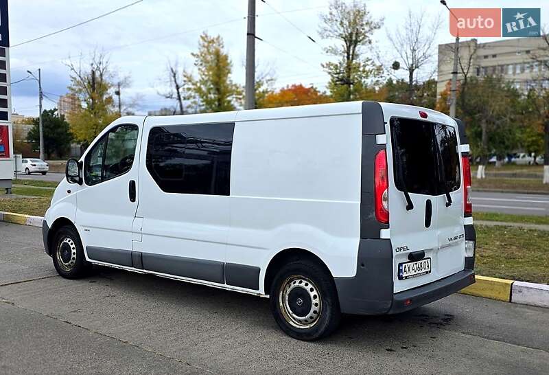 Вантажний фургон Opel Vivaro 2013 в Харкові