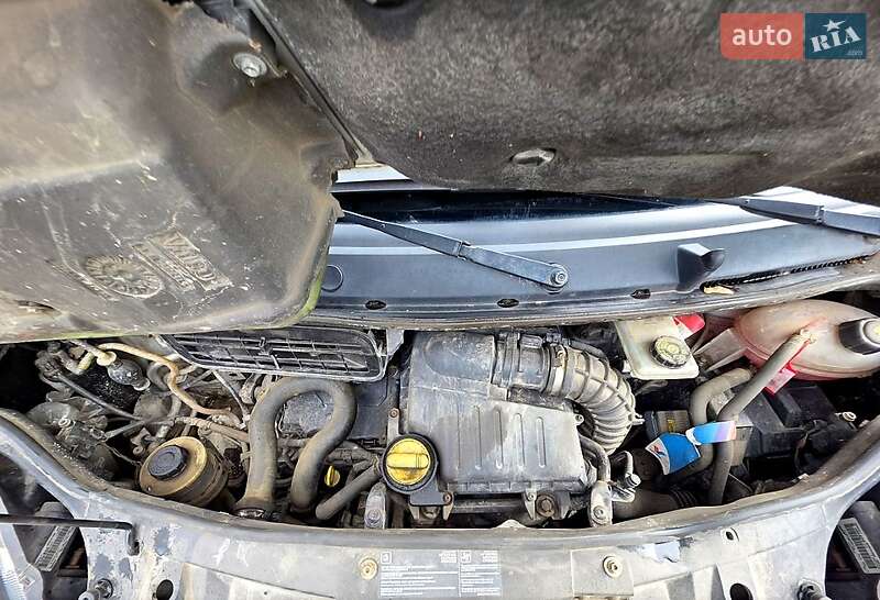 Вантажний фургон Opel Vivaro 2013 в Харкові