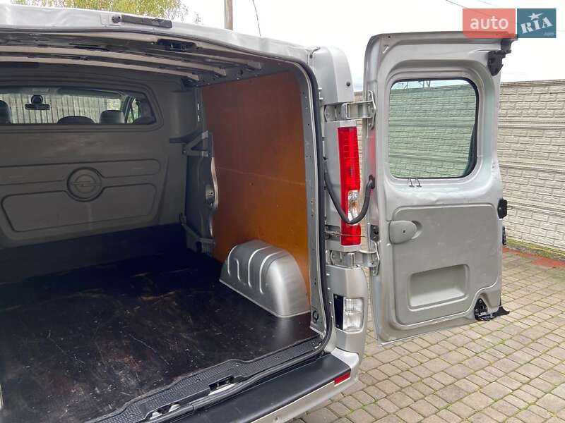 Минивэн Opel Vivaro 2012 в Луцке фото 29 Минивэн Opel Vivaro 2012 в Луцке
