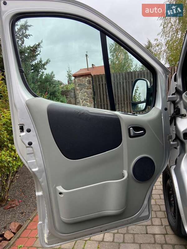 Минивэн Opel Vivaro 2012 в Луцке фото 23 Минивэн Opel Vivaro 2012 в Луцке