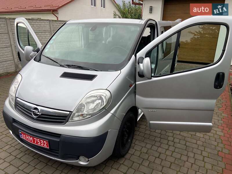 Минивэн Opel Vivaro 2012 в Луцке фото 38 Минивэн Opel Vivaro 2012 в Луцке