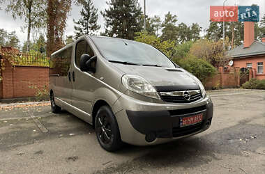 Минивэн Opel Vivaro 2013 в 