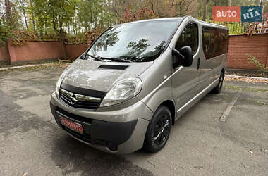 Минивэн Opel Vivaro 2013 в 
