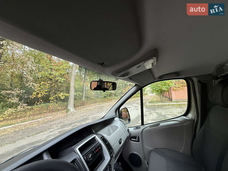 Минивэн Opel Vivaro 2013 в Киеве