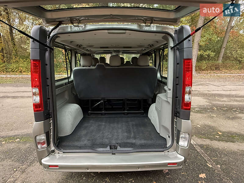 Минивэн Opel Vivaro 2013 в Киеве